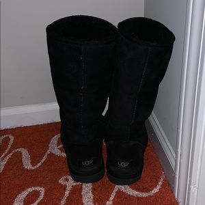 Classic Tall Black Uggs